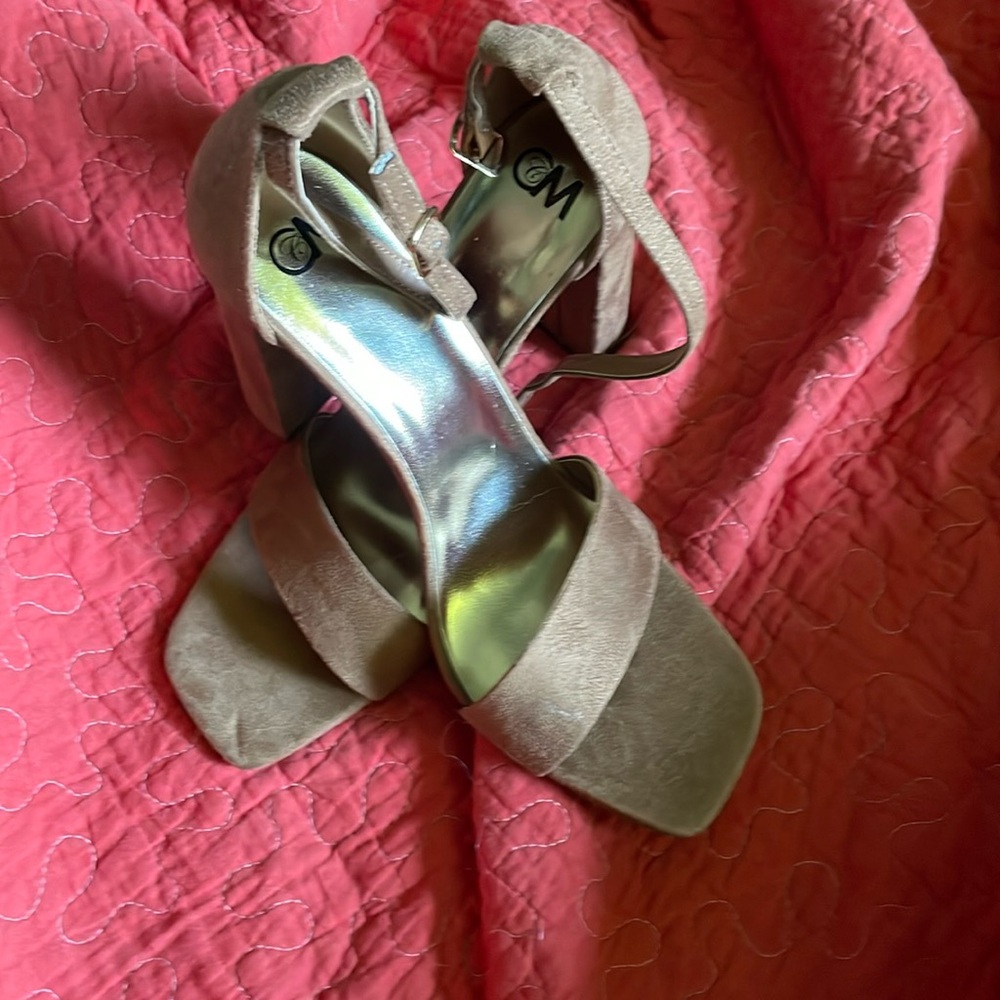 Women’s Size 9 Heels